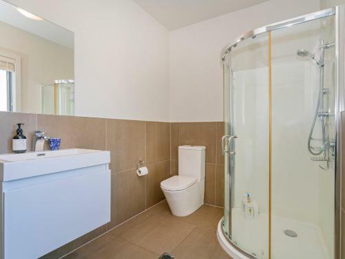 Matarangi Villa On Golf Course - Matarangi Holiday Home