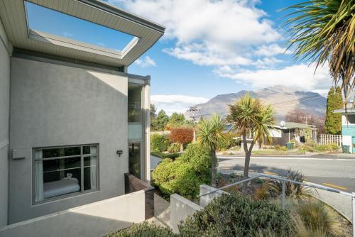 Lomond Retreat - Near Cbd Executive Apartment