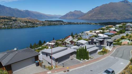 Premium Holiday Home With Stunning Views And Spa