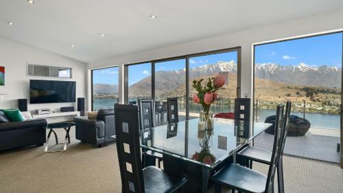 Premium Holiday Home With Stunning Views And Spa
