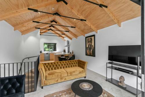 A Luxury Apartment Central Qt With Spa And Gym