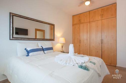 3rd Flr Condo With Spectacular Ocean View & Pool Onsite