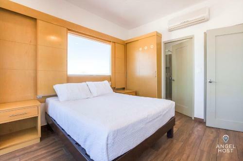 7th-floor Condo With Incredible Ocean View & 2 Pools Onsite