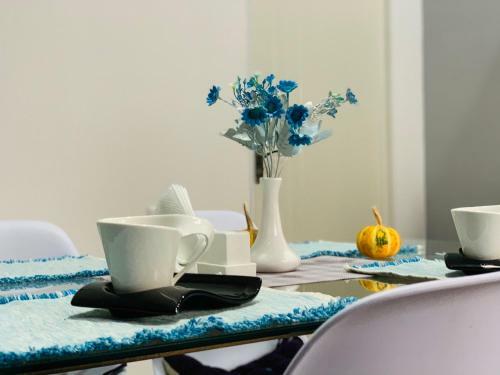 Tekatuka?s Sweet Apartment ?life ?happiness