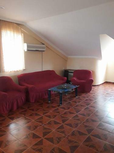 Hostal 103 Angisa Street Guest House