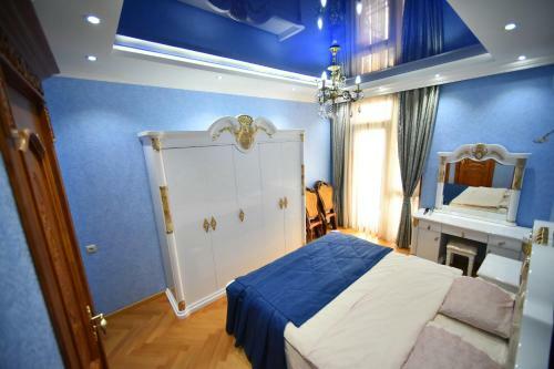 Lia's Apartment
