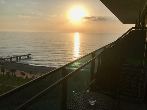 Orbi Beach Tower Luxe Apartments, Batumi