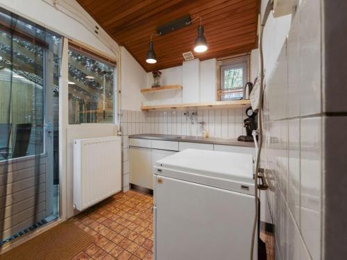 Pleasant Holiday Home In Epe With Hot Tub
