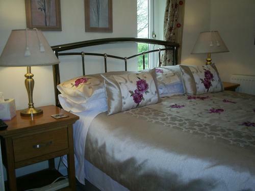 Bed & Breakfast Helstone House