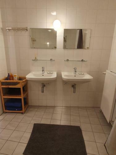 City Centre Apartment W/ Roofterrace & Wifi