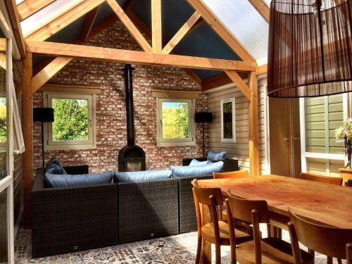 Comfy Chalet With Micro-wave, Near The Wadden Sea