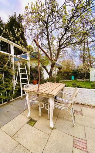 Bed & Breakfast de Tuinkamer-----priv� Diner Op de Kamer Mogelijk!!!