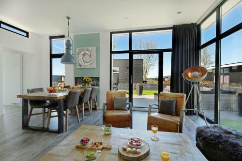 Cube Exclusive Plus Mit Meerblick Am Strand Im Droompark Bad Hoophuizen