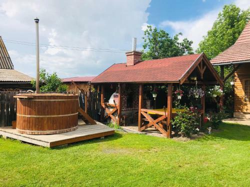 Hostal Em�lia Vend�gh�z