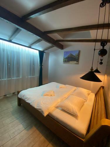 Lake View Villa 3