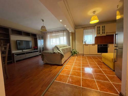 Romanescu View 3 Rooms Apartment Self-checkin