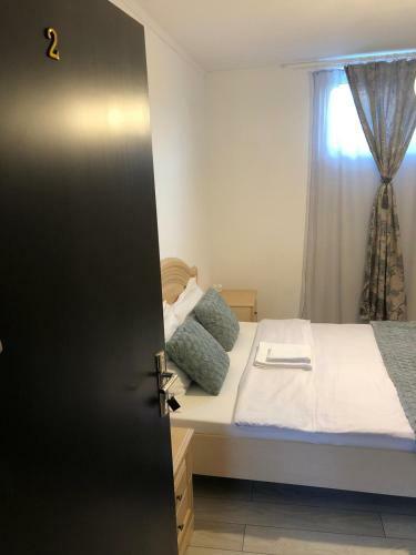 Hostal Casa B&d Residence