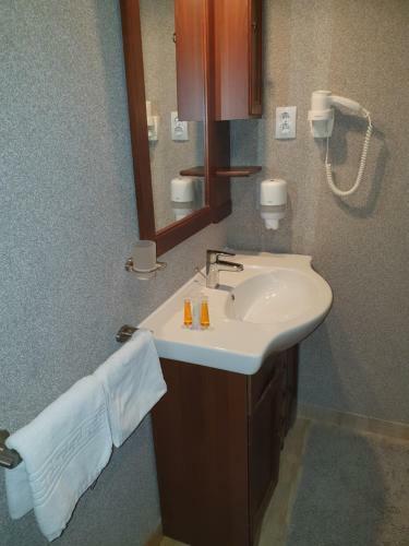 Hostal Hanu Lu Mos Opinca