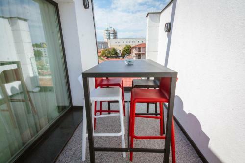 No 6 Apartments