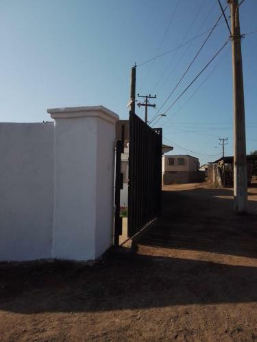 Casa Grande Con Gran Piscina Y Zona De Baile