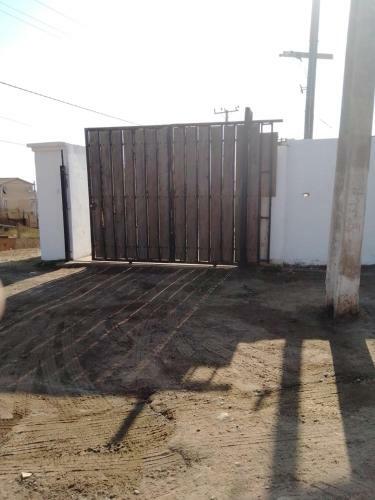 Casa Grande Con Gran Piscina Y Zona De Baile