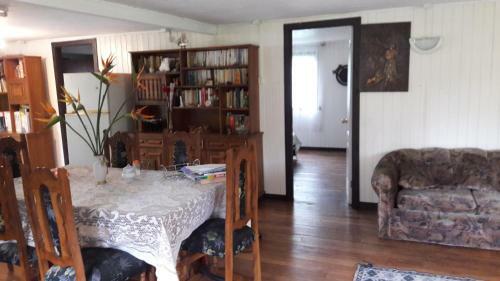 Vilc�n, Caba�a 100 Mt2, A 38 K Del Volc�n Llaima