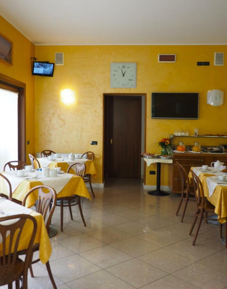 Hotel Cris