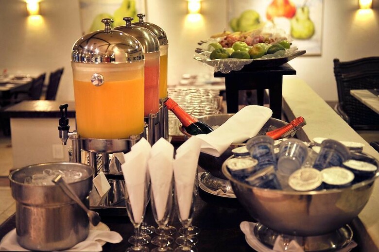 Hotel Deville Salvador