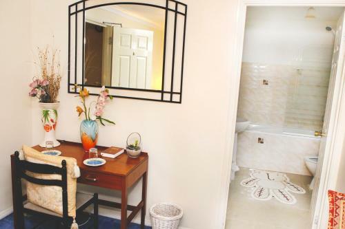 Hostal Da Vinci Guest House - Bed And Breakfast (gatwick)