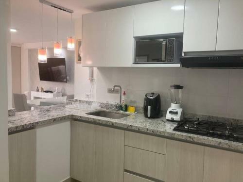 Hermoso Apartamento A UNA Cuadra de La Playa!