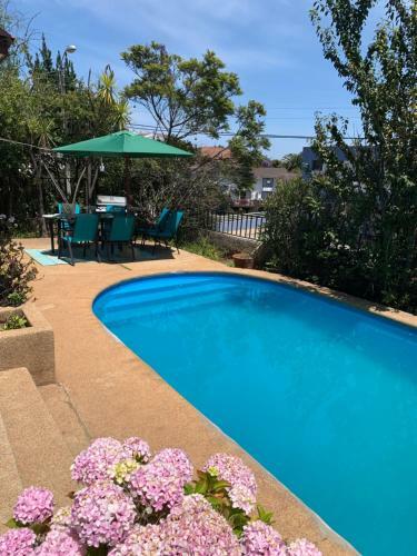 Espaciosa Casa Con Piscina Jard�n Del Mar