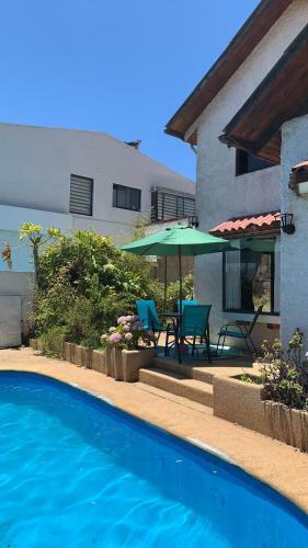 Espaciosa Casa Con Piscina Jard�n Del Mar