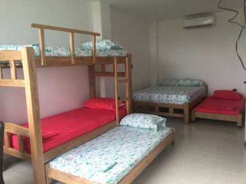 Playa Cove�as , La Sirenita Apartamentos