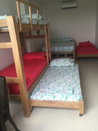 Playa Cove�as , La Sirenita Apartamentos