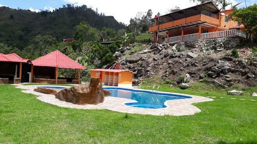 Grandiosa Villa Ubicada En Pacho Cundinamarca