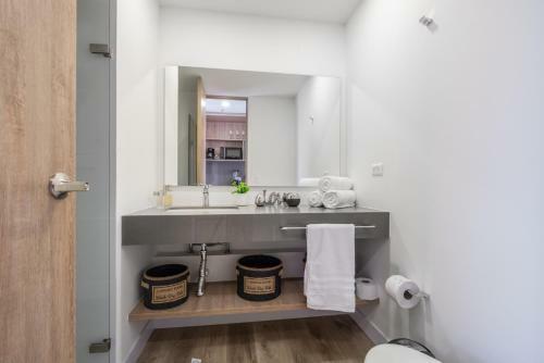 Apartamentos Go Living & Suites By Housy Host