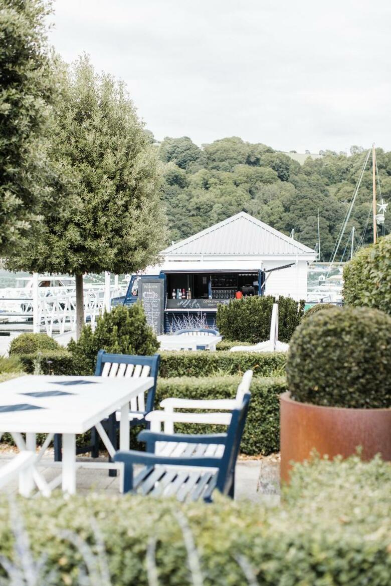 Dart Marina Hotel