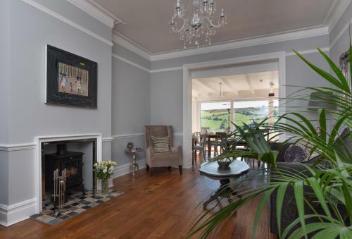 Bed & Breakfast The Dartmouth Boutique B &b