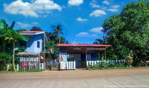 Hotel Uncle Rock's House & Diving Resort