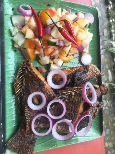 Bed & Breakfast Riverside At Aninuan Accommodation And Food