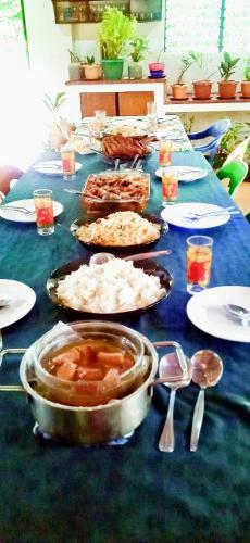 Bed & Breakfast Riverside At Aninuan Accommodation And Food
