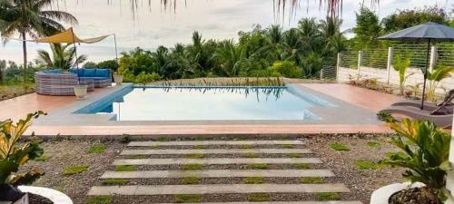 Luxe Bohemian Villa In Poblacion, Santander, Cebu