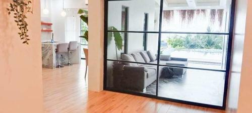 Luxe Bohemian Villa In Poblacion, Santander, Cebu