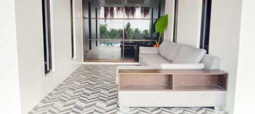Luxe Bohemian Villa In Poblacion, Santander, Cebu
