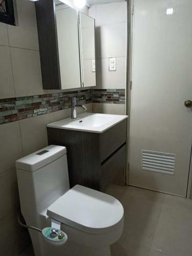 Apartamento Affordable 2 Br 2 Ba W/ Skycable, Netflix, & Amazon Prime