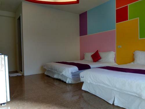 Blue% Hotel