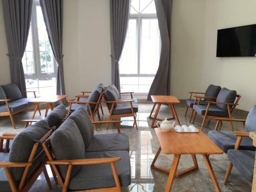Kh?i Ho�n Hotel