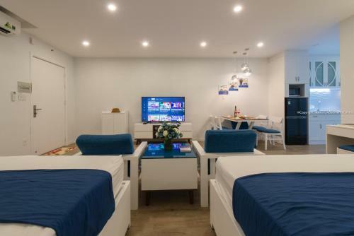 Seaholic Apartment Central