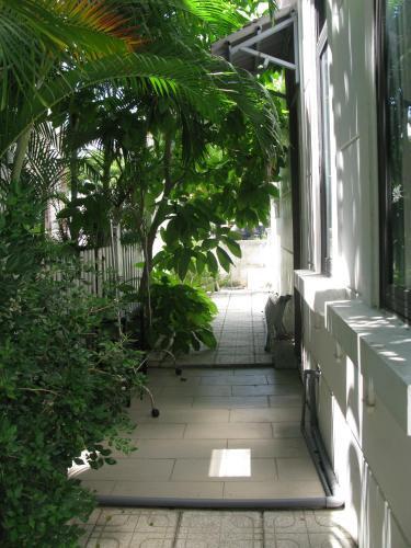 Apartment In Coastal Villa Near Beach