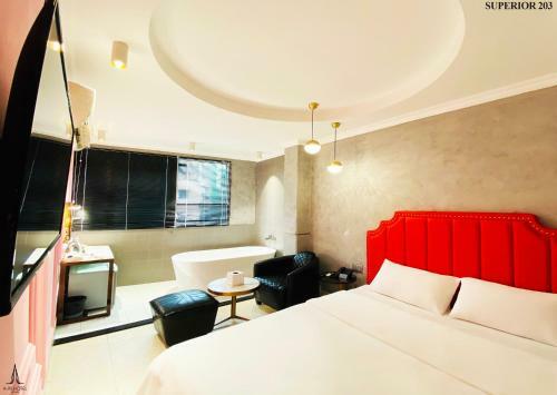 A In Hotel Del Luna
